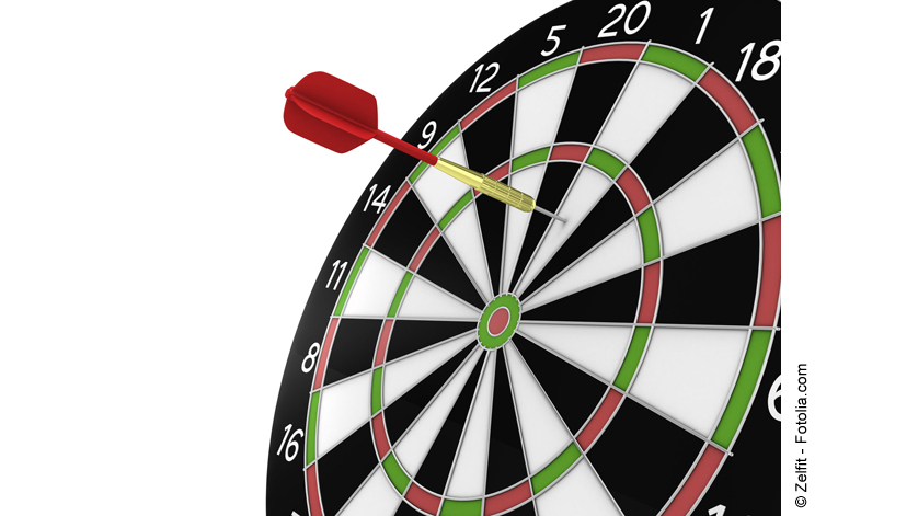 Dartscheibe mit Pfeil