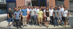 Gruppenfoto Besuch HS Aschaffenburg Studenten Automatisierungstechnik