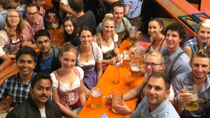Gruppenfoto Studententreffen auf der Michaelismesse Miltenberg 2017