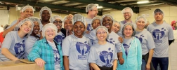 Gruppenfoto zur Charity-Aktion in den USA