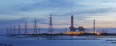 Elektrownie na wybrzeżu: Przetworniki różnicy ciśnień monitorują filtry wody chłodzącej pochodzącej z morza.